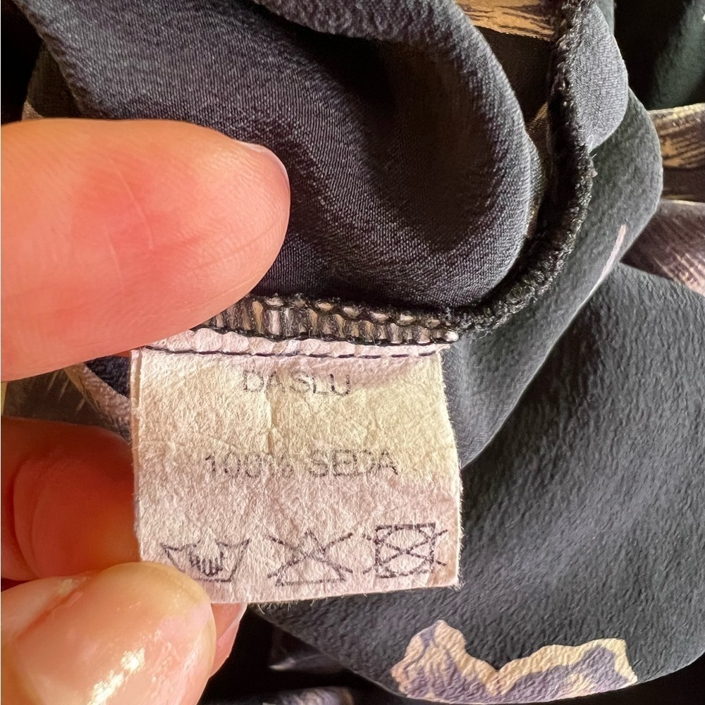 DASLU SAO PAOLO BLOUSE 100*% SILK black floral long sleeve LIGHTWEIGHT top Ss M - Picture 16 of 16